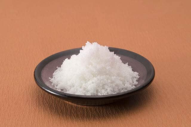 天然水に含まれる「ナトリウム」ってどんなミネラル?