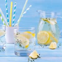 ビタミンCたっぷり！簡単レモン水の作り方とその効果