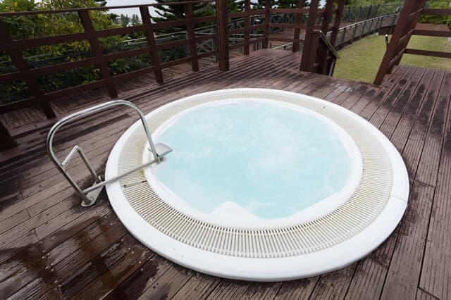 温泉水で病を治療!?「テルマリズム」って何?