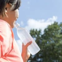 日常生活での水分補給のタイミング・摂取量・飲み方は？