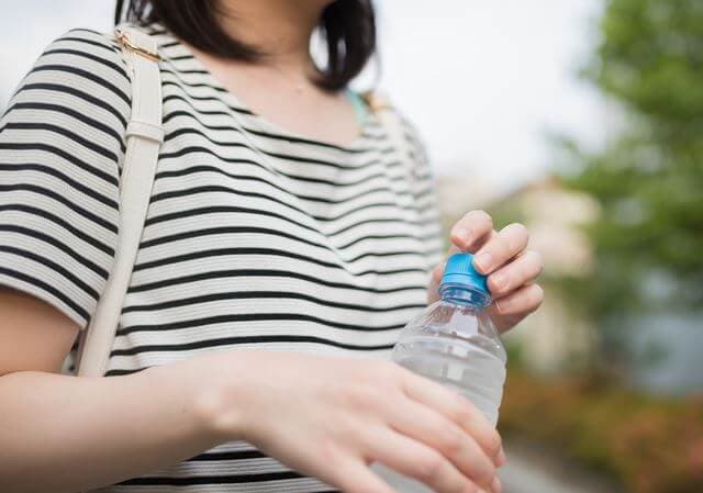 普段から自分に合った水で水分補給を心がけることが大切