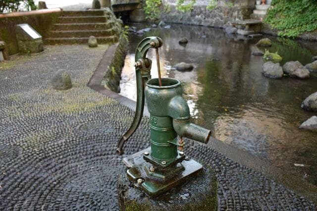 井戸水ってどんなお水?安全に使用する方法とは