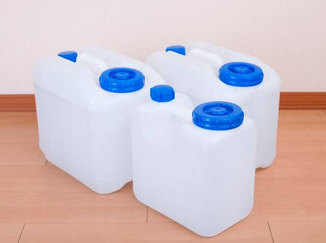 3Lの水