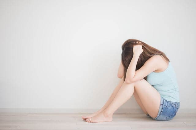 ストレスを感じている女性